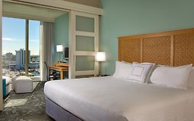 Courtyard By Marriott Oceanside Beach Hotel 3*